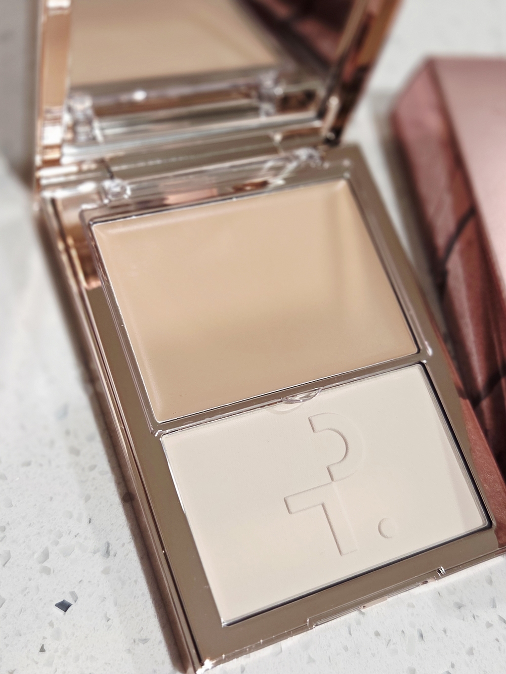 PATRICK TA For Face Foundation Compact~FAIR 2 - Picture 2 of 4